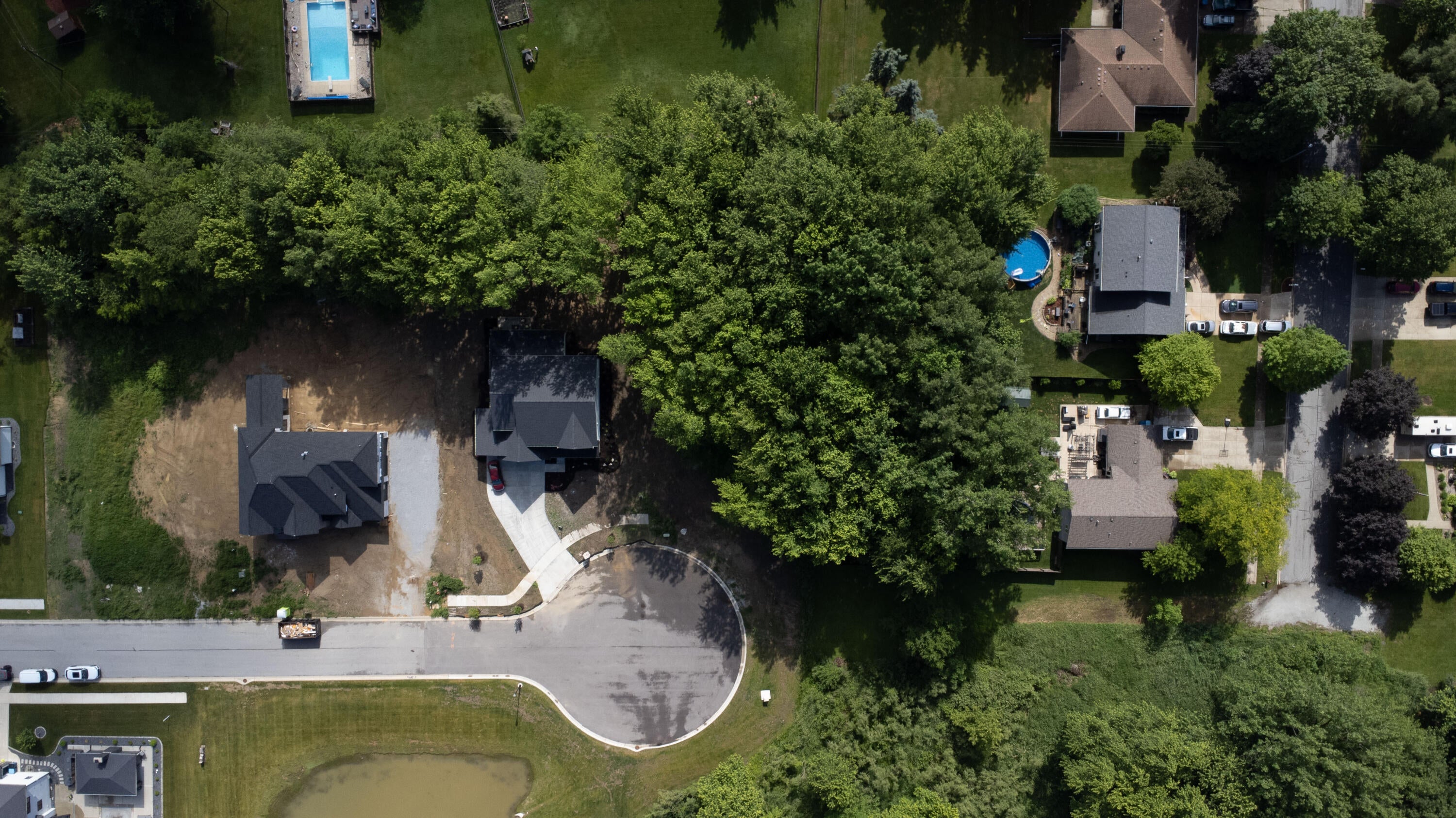 9155 Willow Lane