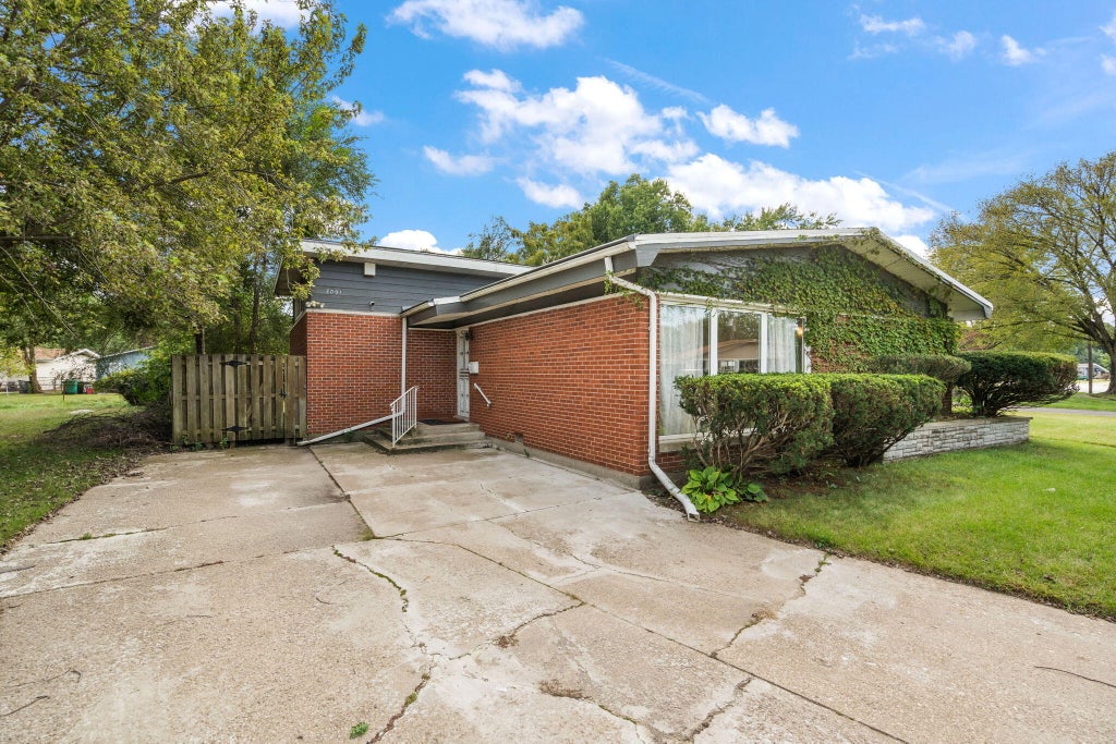 Photo of 7001 Ash Place, Gary, IN 46403 (MLS # 845959)