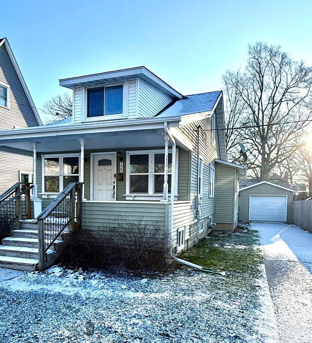 Photo of 123 S Liberty Street, Lowell, IN 46356 (MLS # 835646)