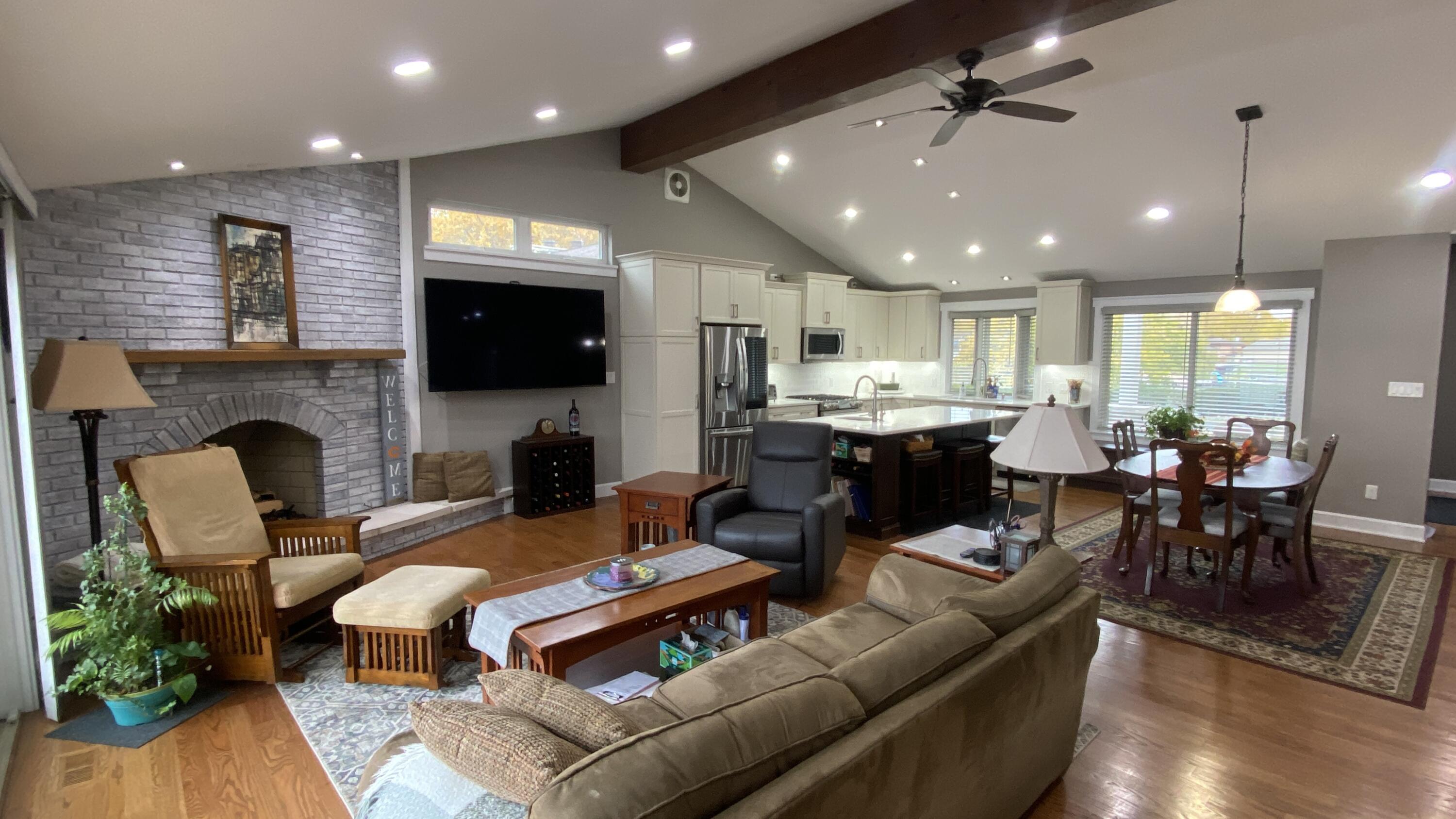 1728 Beachview Court