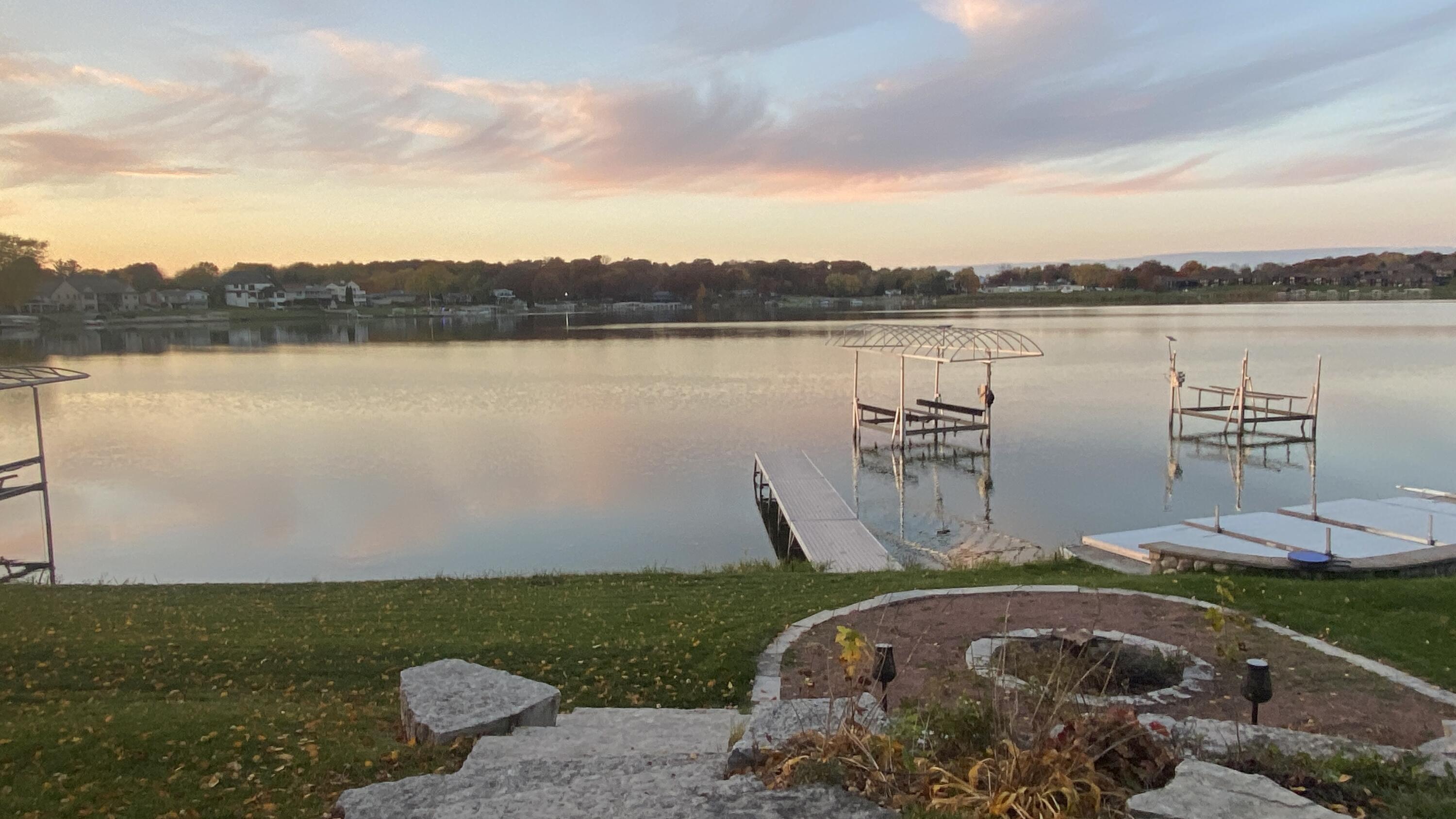 1728 Beachview Court