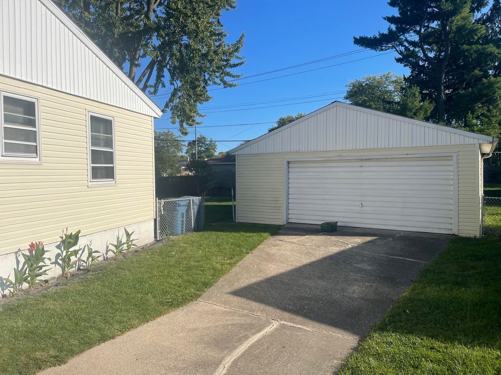 Photo of 3318 North Drive, Highland, IN 46322 (MLS # 829437)