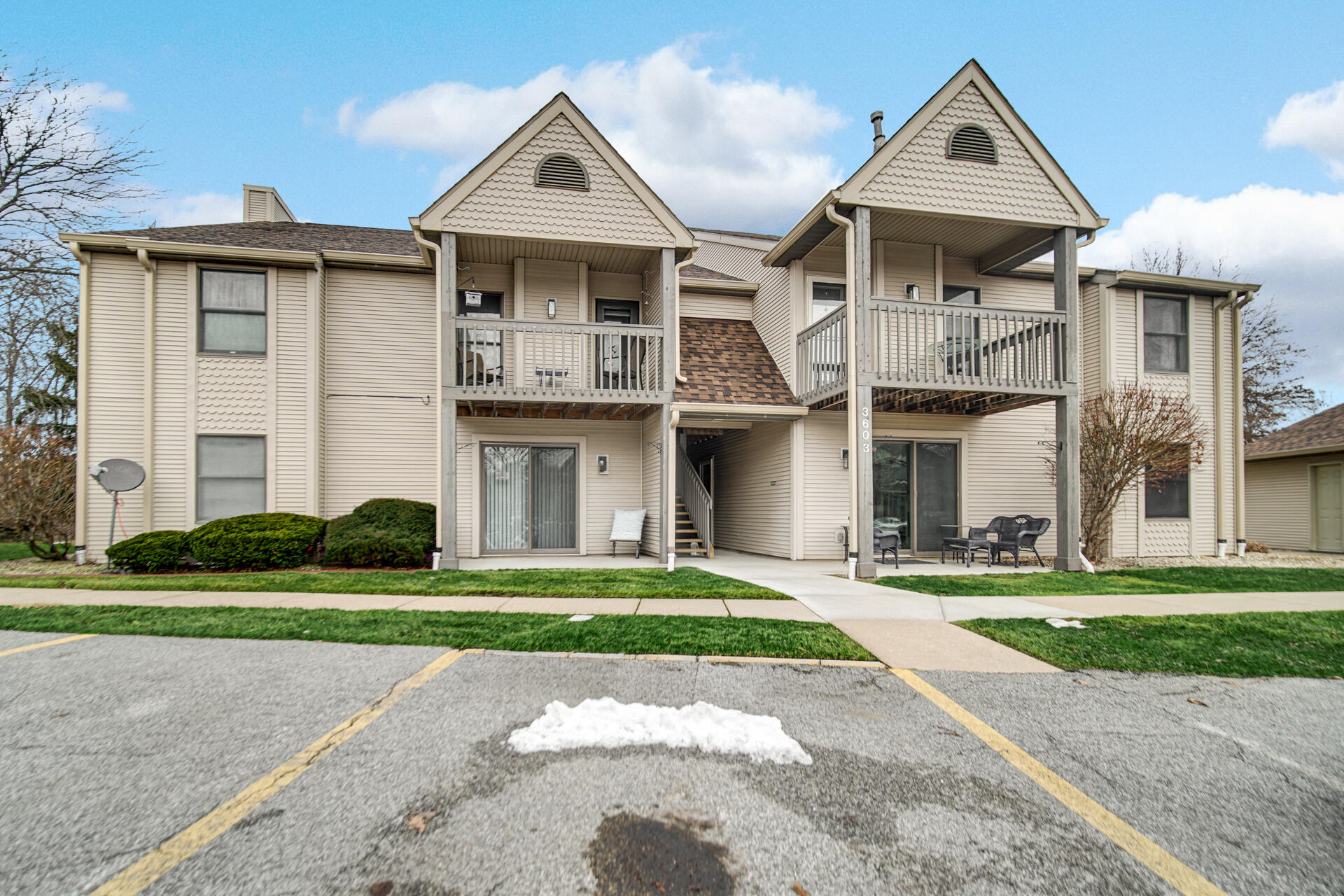 3603 Timberbridge Drive E