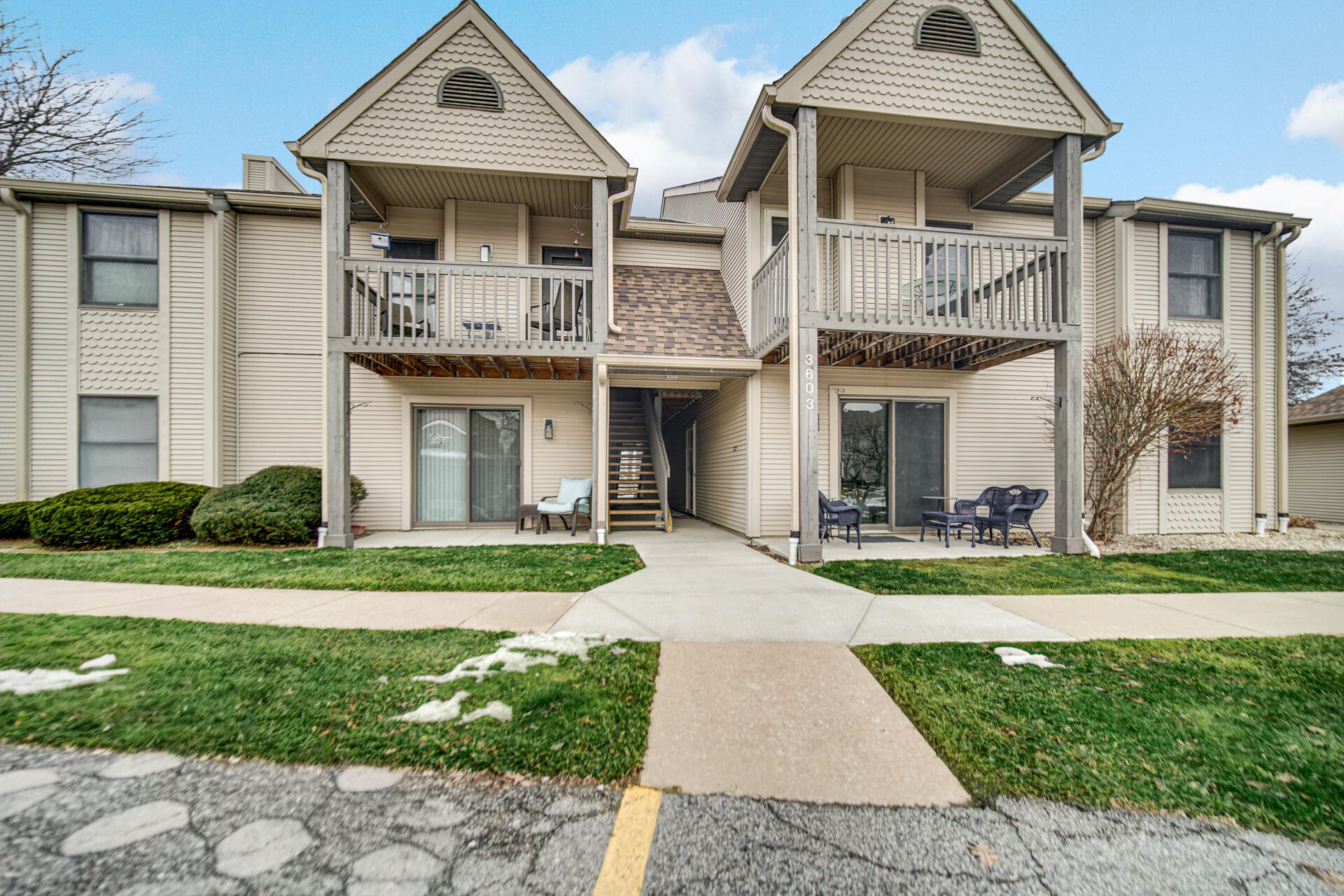 3603 Timberbridge Drive E