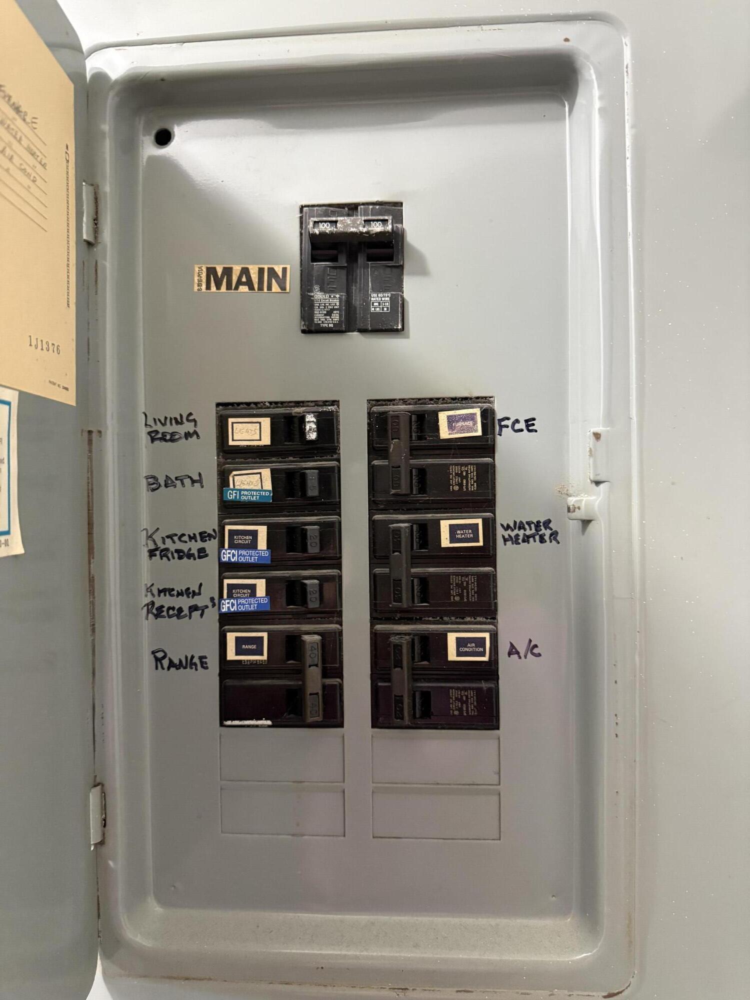 Schererville, Indiana 46375, United States, 2 Bedrooms Bedrooms, ,1 BathroomBathrooms,Residential,Active,133124