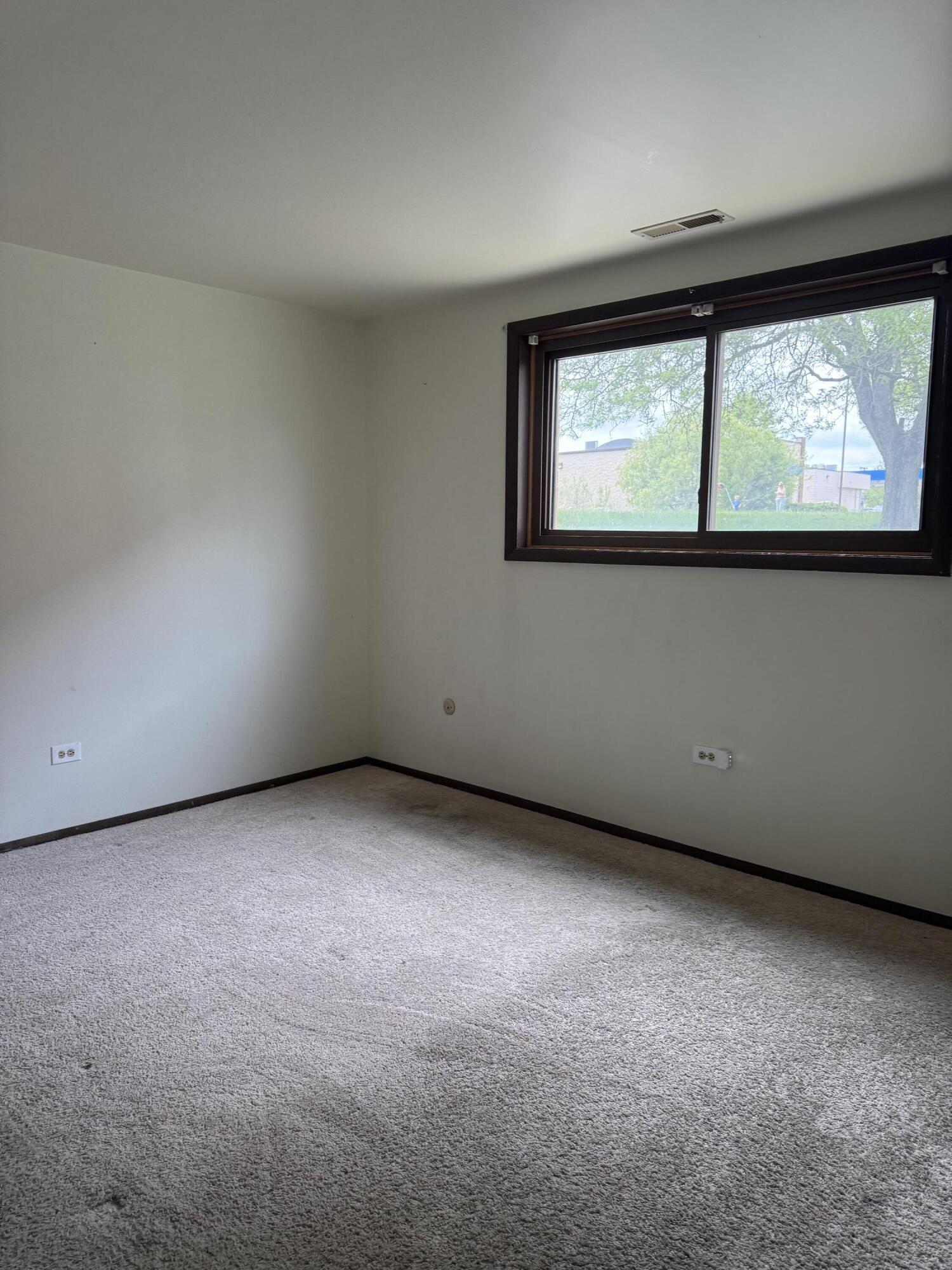 Schererville, Indiana 46375, United States, 2 Bedrooms Bedrooms, ,1 BathroomBathrooms,Residential,Active,133124