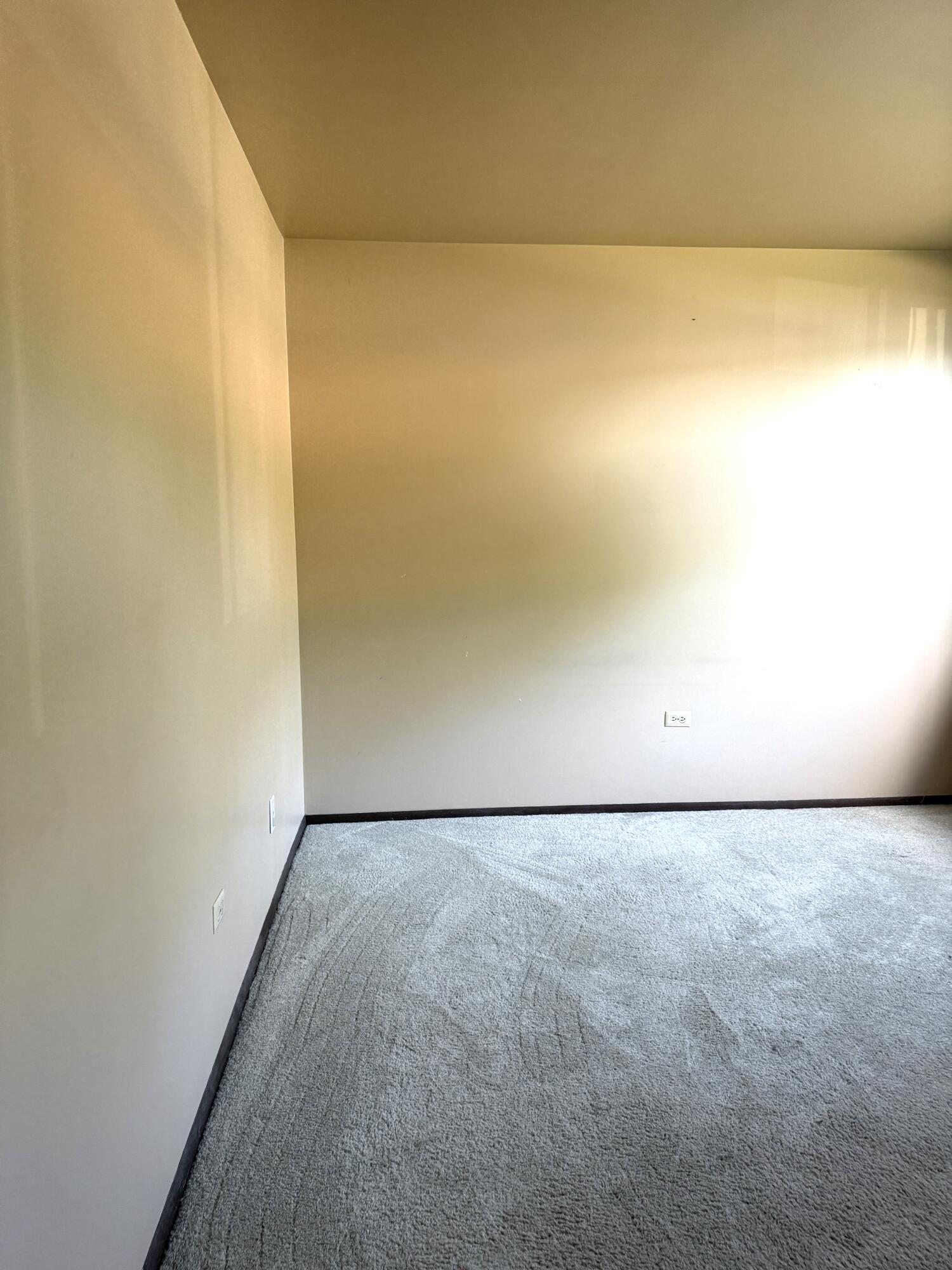 Schererville, Indiana 46375, United States, 2 Bedrooms Bedrooms, ,1 BathroomBathrooms,Residential,Active,133124