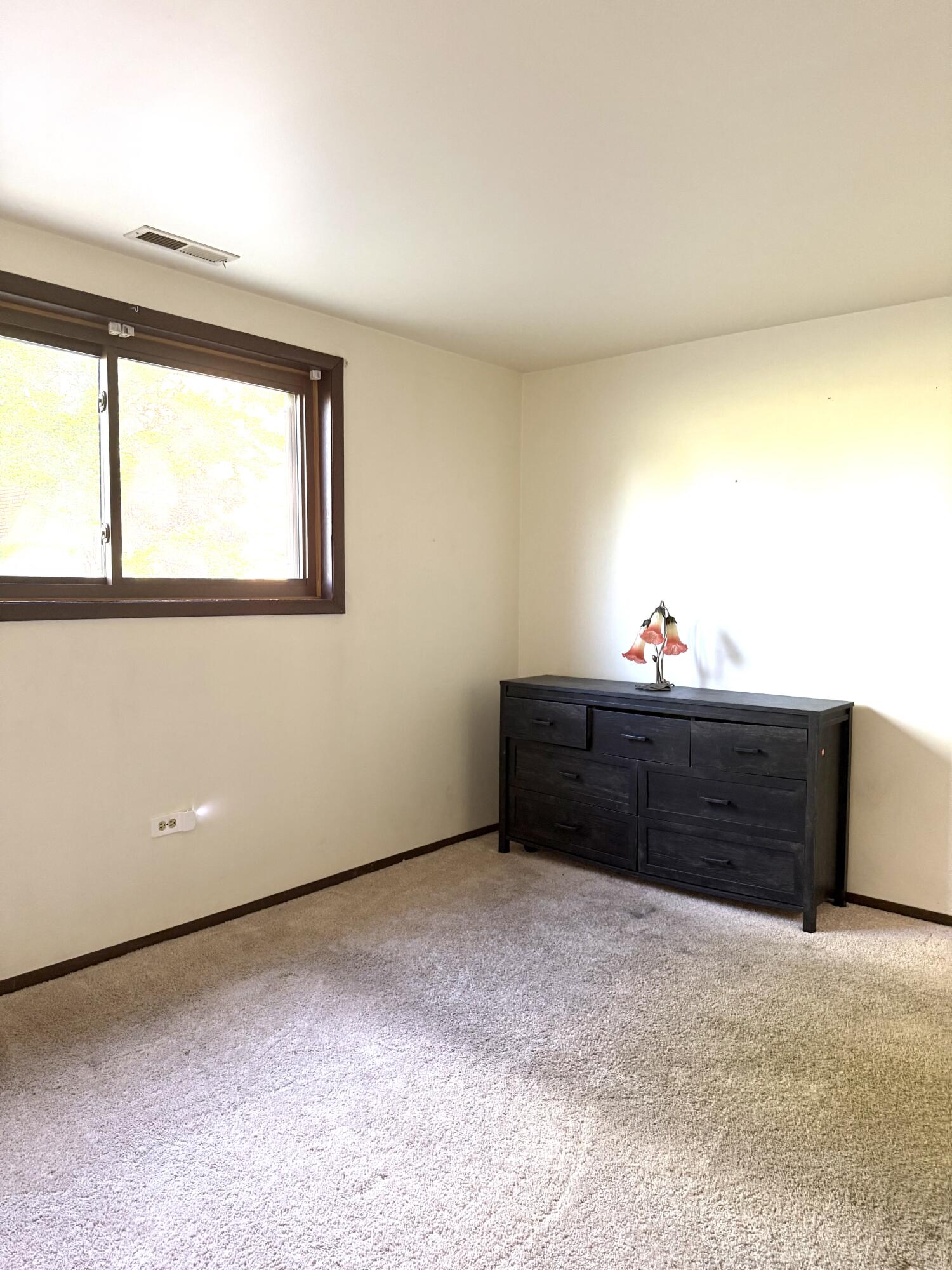 Schererville, Indiana 46375, United States, 2 Bedrooms Bedrooms, ,1 BathroomBathrooms,Residential,Active,133124