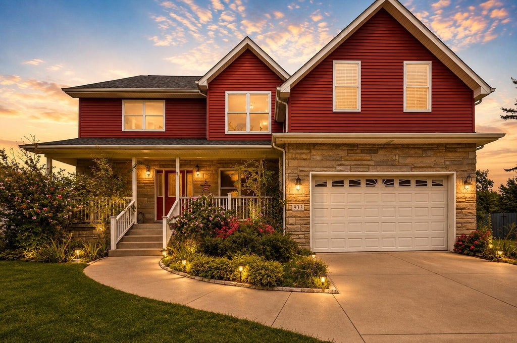 Photo of 933 River Drive, Munster, IN 46321 (MLS # 843668)