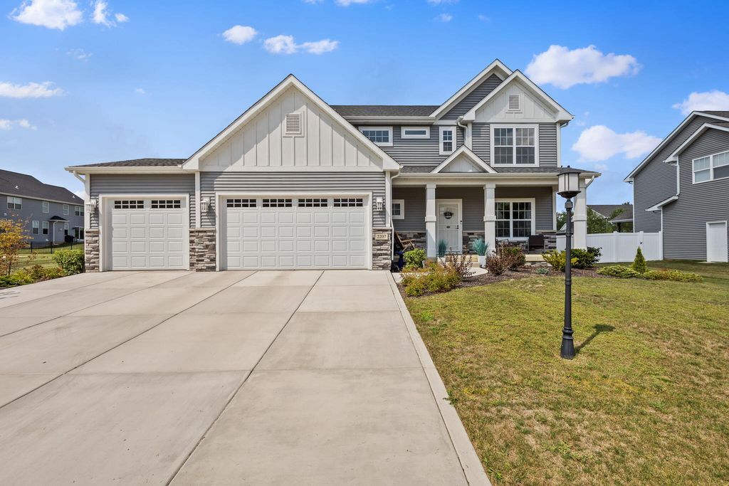 Photo of 2207 Mary Lane, Valparaiso, IN 46383 (MLS # 832732)