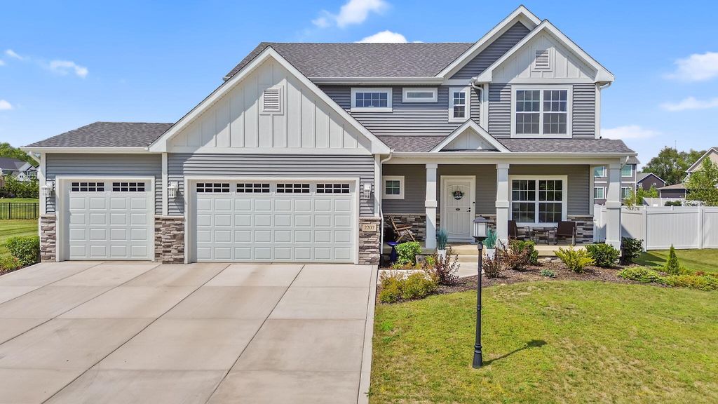 Photo of 2207 Mary Lane, Valparaiso, IN 46383 (MLS # 832732)