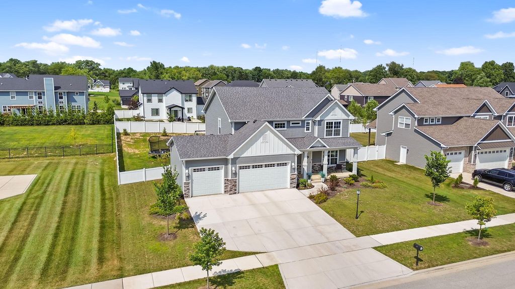 Photo of 2207 Mary Lane, Valparaiso, IN 46383 (MLS # 832732)