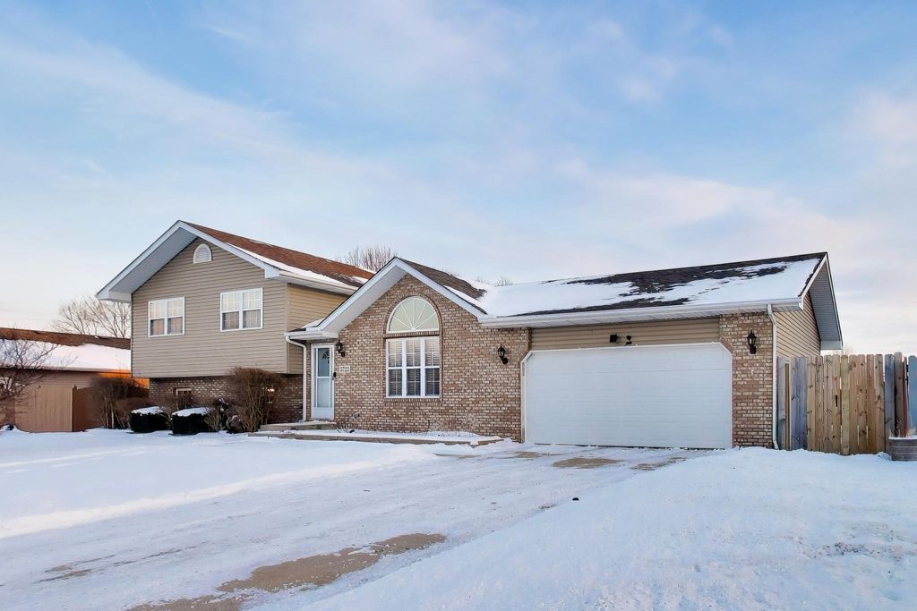 Photo of 5723 Appledown Avenue, Portage, IN 46368 (MLS # 833451)