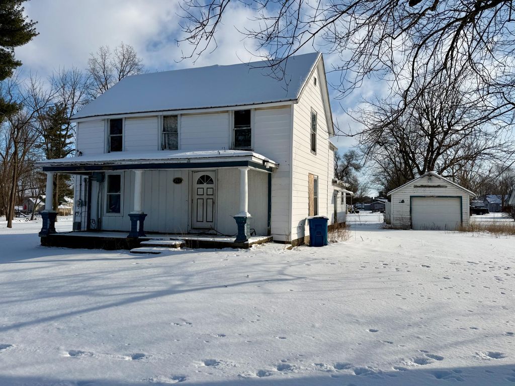 Photo of 212 N National Street, Medaryville, IN 47957 (MLS # 833567)