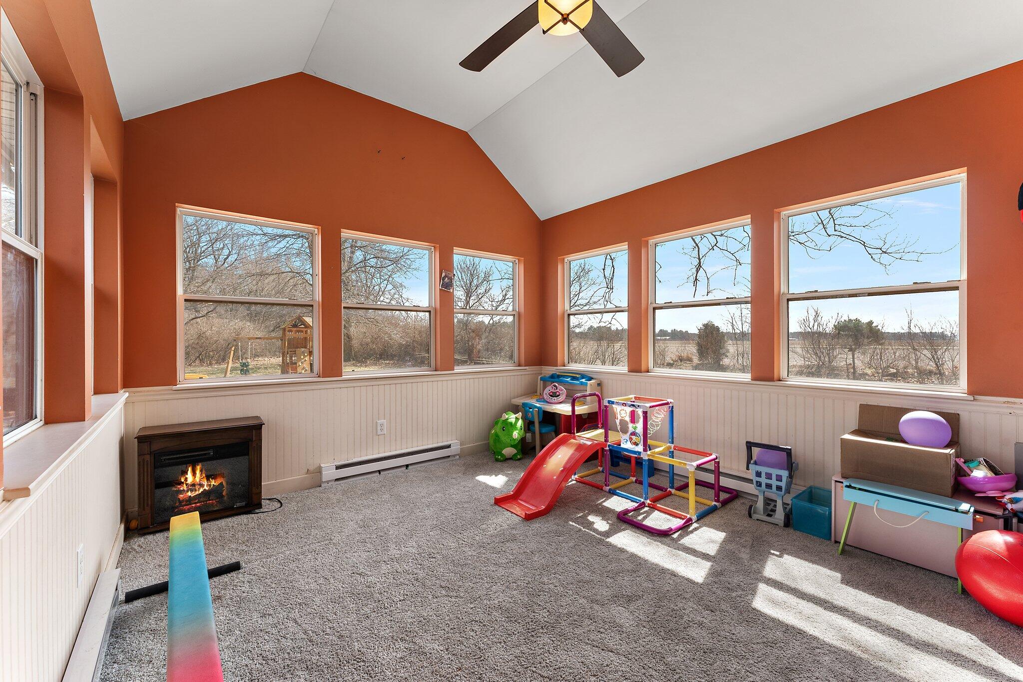 Wheatfield, Indiana 46392, United States, 3 Bedrooms Bedrooms, ,3 BathroomsBathrooms,Residential,Active,94180