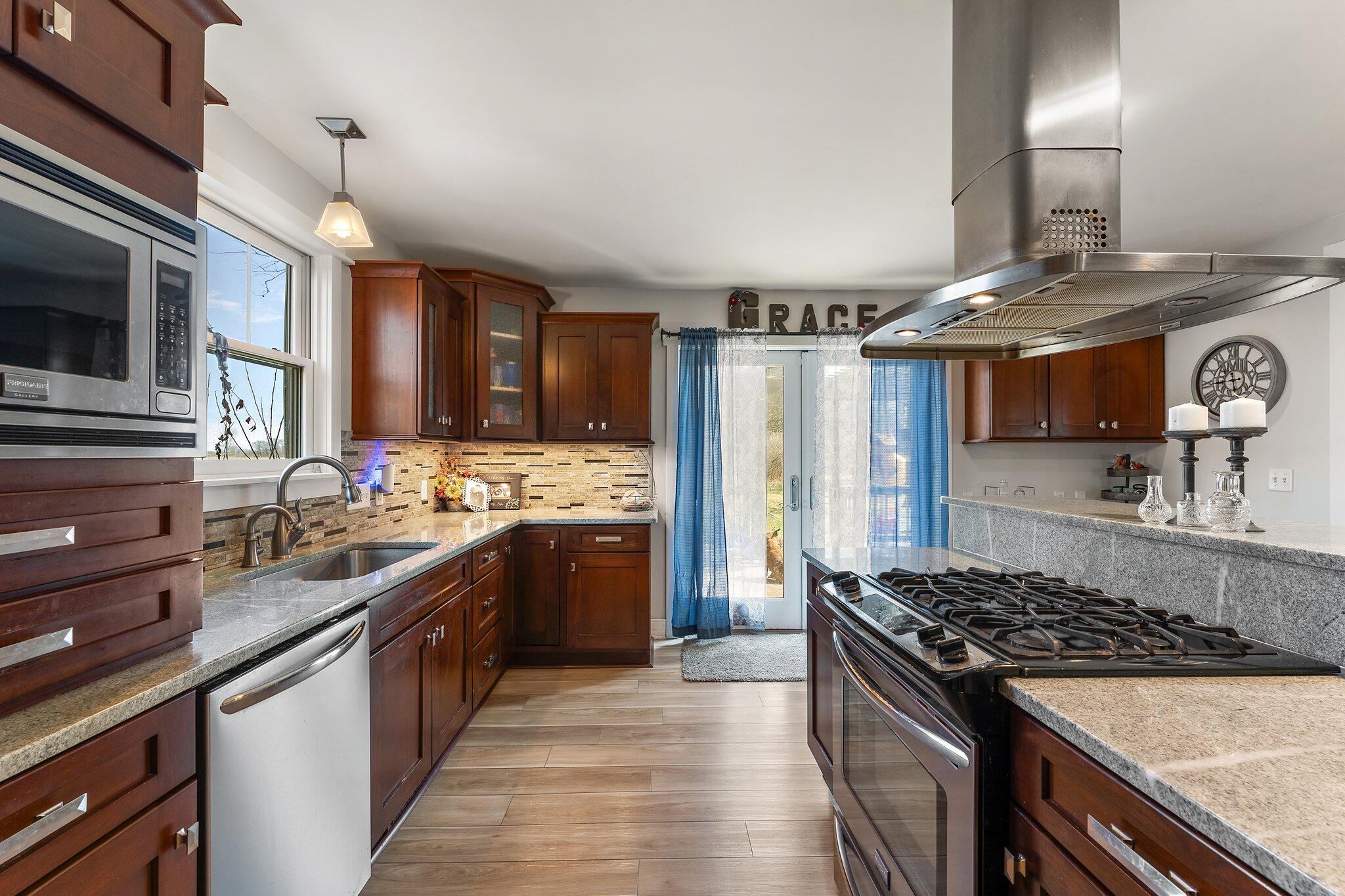 Wheatfield, Indiana 46392, United States, 3 Bedrooms Bedrooms, ,3 BathroomsBathrooms,Residential,Active,94180