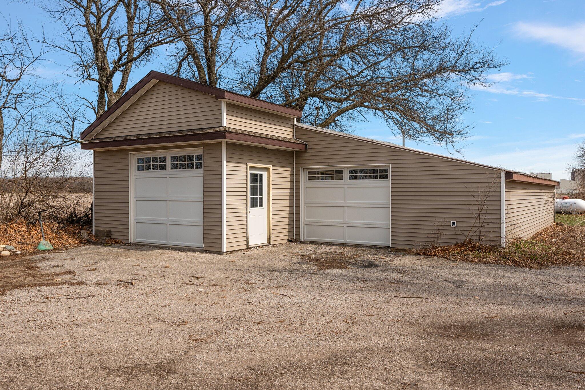 Wheatfield, Indiana 46392, United States, 3 Bedrooms Bedrooms, ,3 BathroomsBathrooms,Residential,Active,94180