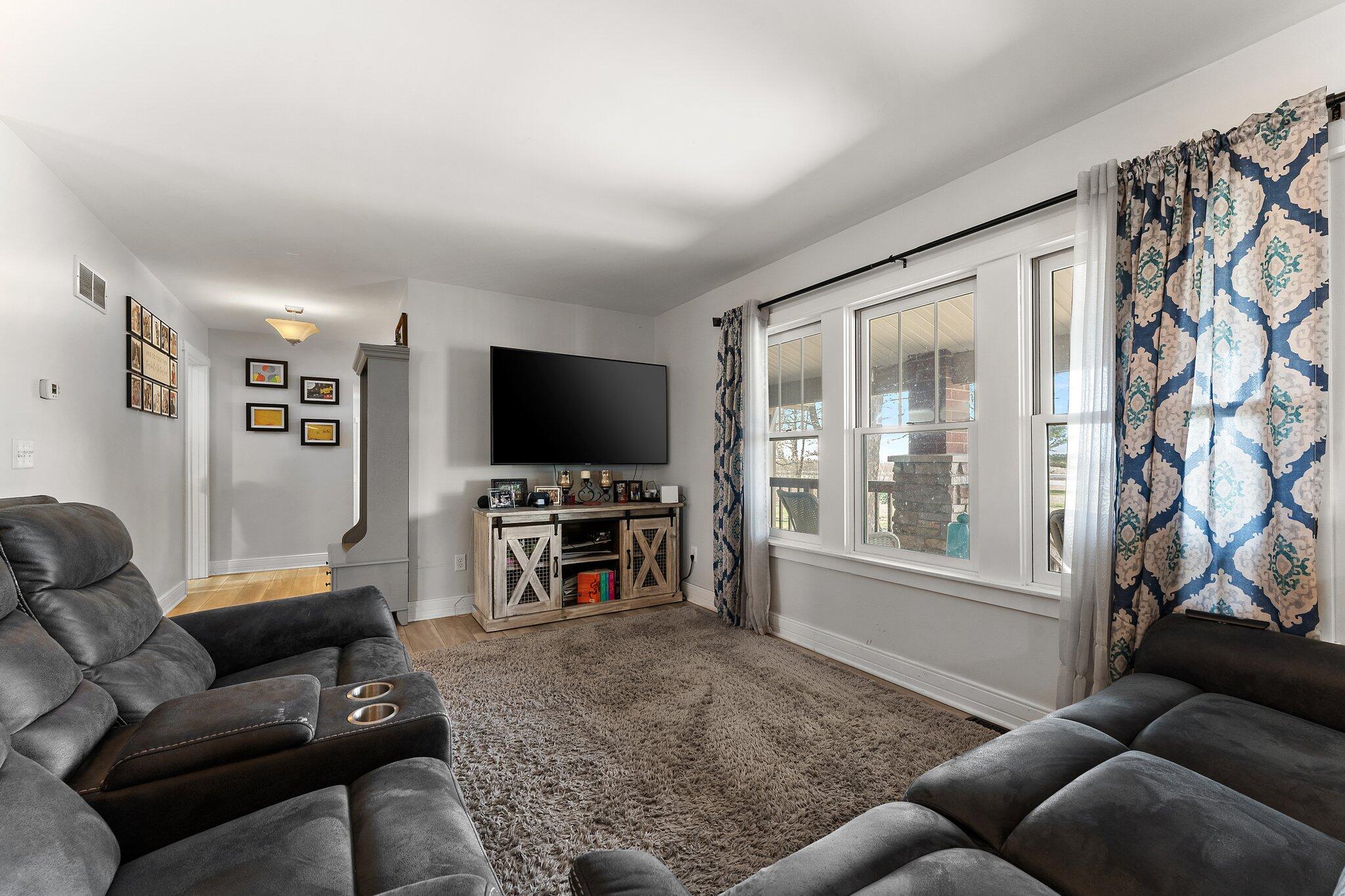 Wheatfield, Indiana 46392, United States, 3 Bedrooms Bedrooms, ,3 BathroomsBathrooms,Residential,Active,94180