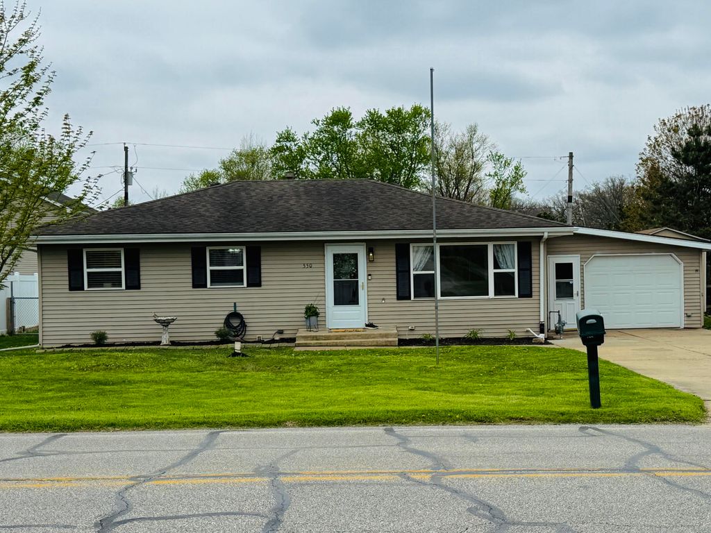 Photo of 550 W Division Road, Valparaiso, IN 46385 (MLS # 837633)
