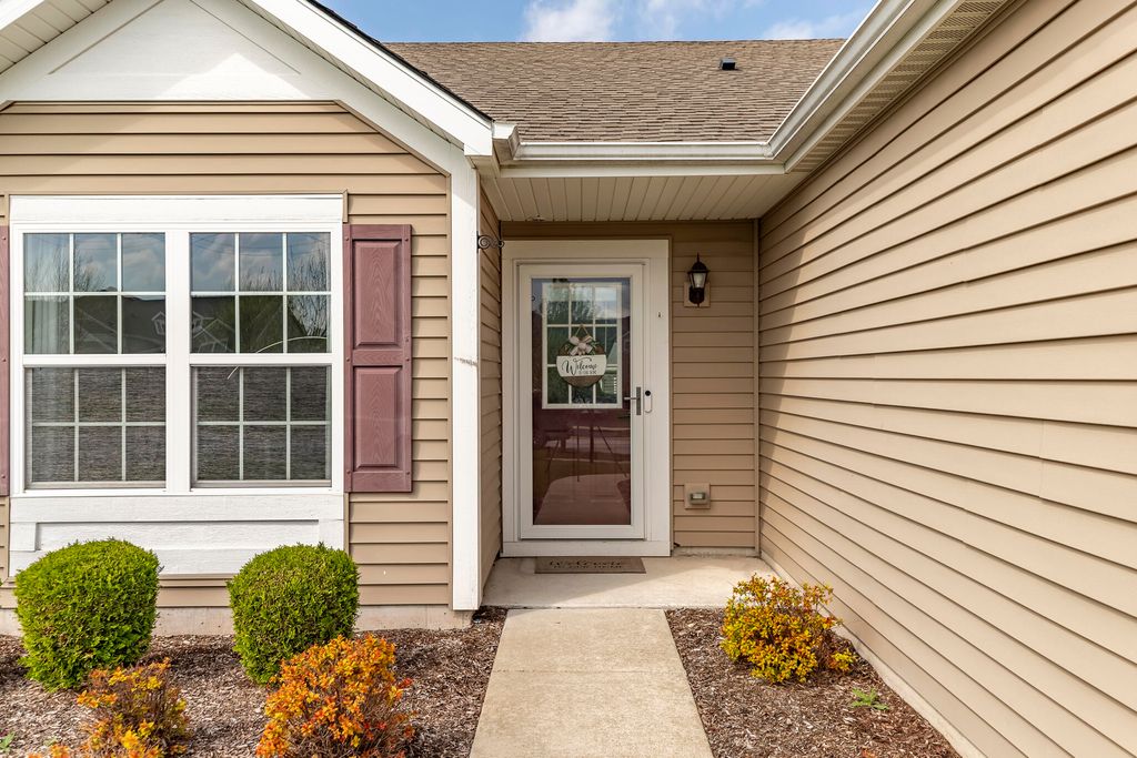 Photo of 15402 W 102nd Place, Dyer, IN 46311 (MLS # 837335)