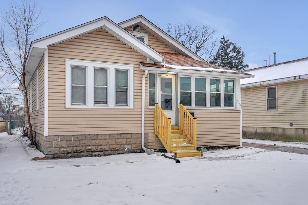 Photo of 7511 Monroe Avenue, Hammond, IN 46324 (MLS # 833845)