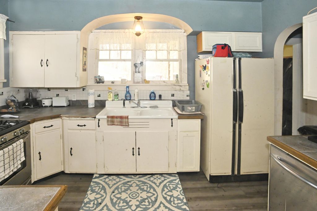 Photo of 525 S Calumet Road, Chesterton, IN 46304 (MLS # 836951)