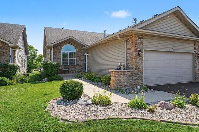 Photo of 1446 Bohling Place, Crown Point, IN 46307 (MLS # 843467)