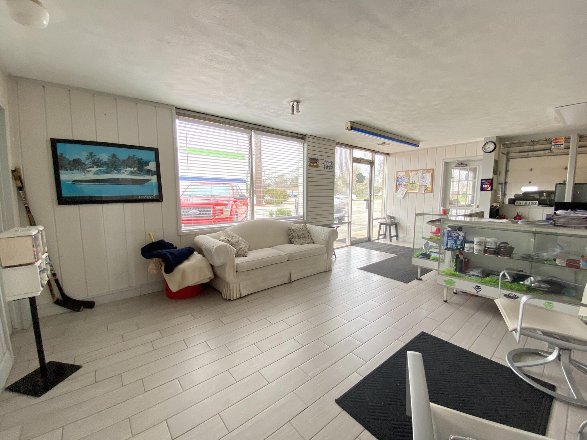 3417 Franklin Street