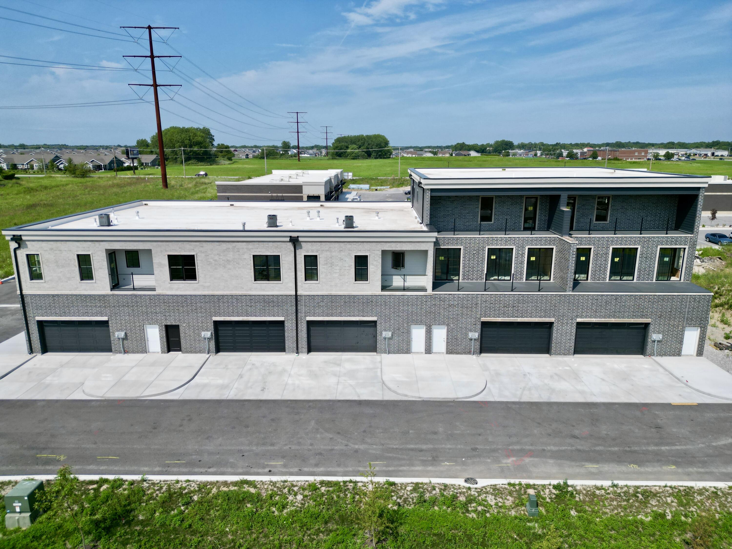 10261 Calumet Avenue 205