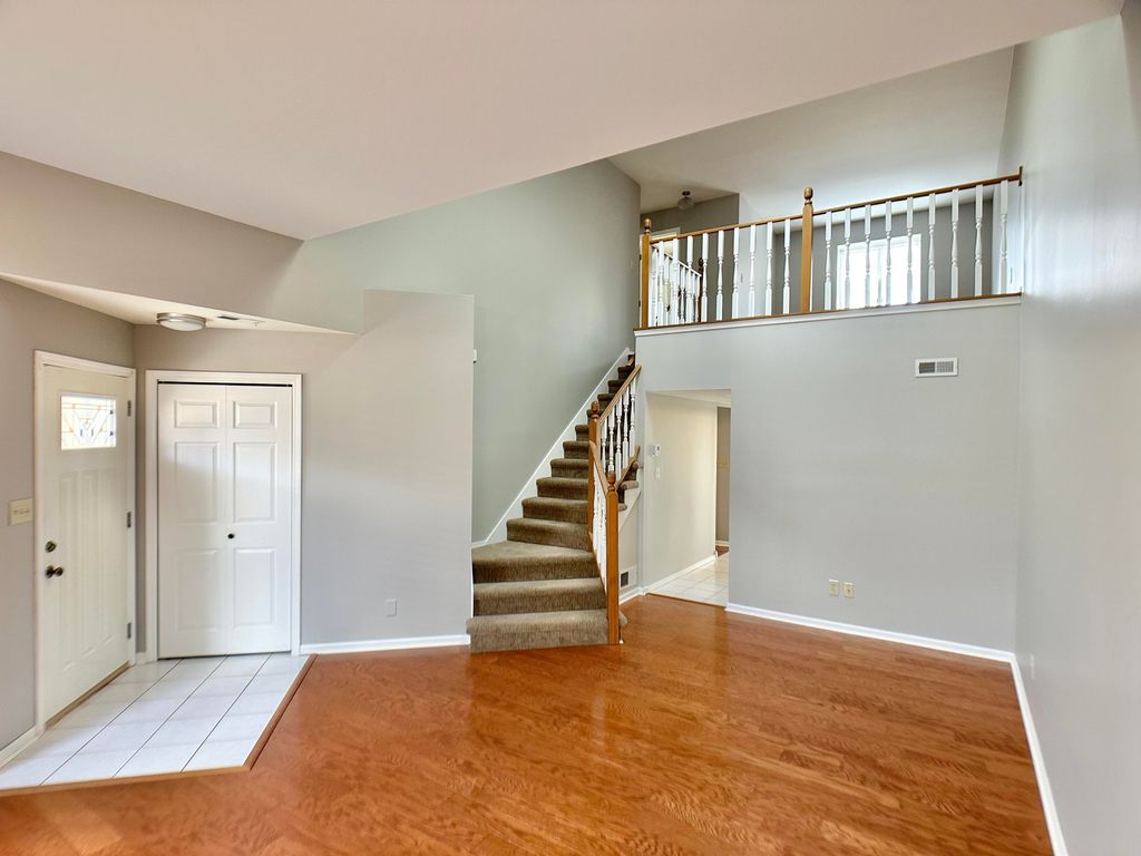 Photo of 2324 Deerpath Drive W, Schererville, IN 46375 (MLS # 835702)