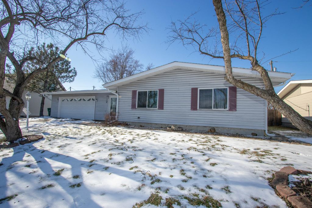 Photo of 536 Riviera Road, Valparaiso, IN 46385 (MLS # 832056)
