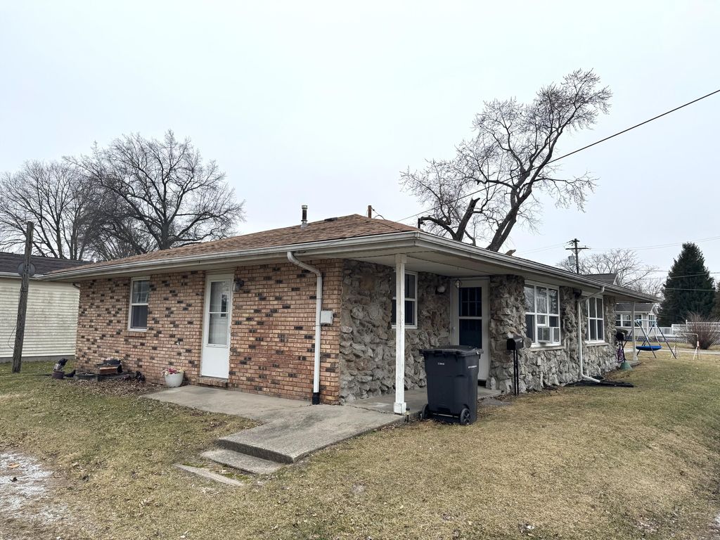 Photo of 801 N Matheson Avenue, Rensselaer, IN 47978 (MLS # 834802)