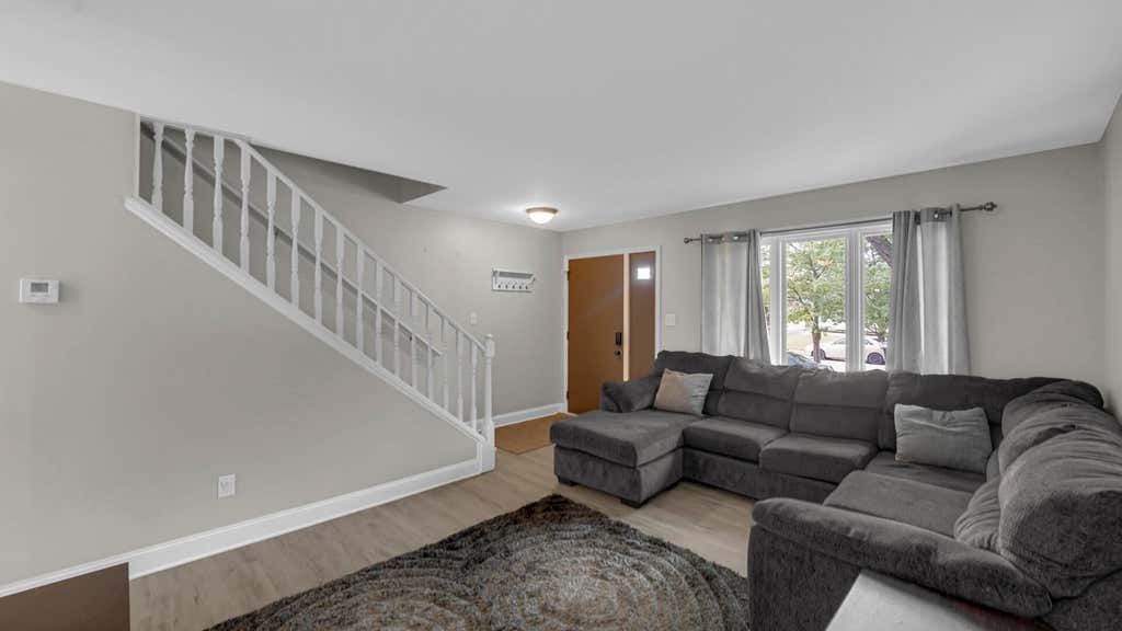Photo of 805 Wellington Drive, Dyer, IN 46311 (MLS # 843108)