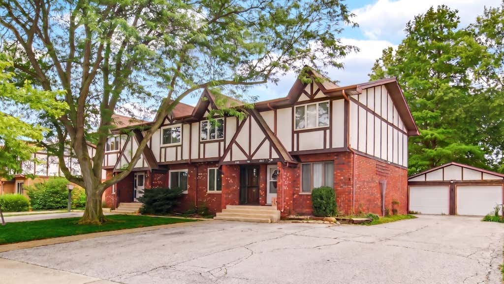 Photo of 805 Wellington Drive, Dyer, IN 46311 (MLS # 843108)