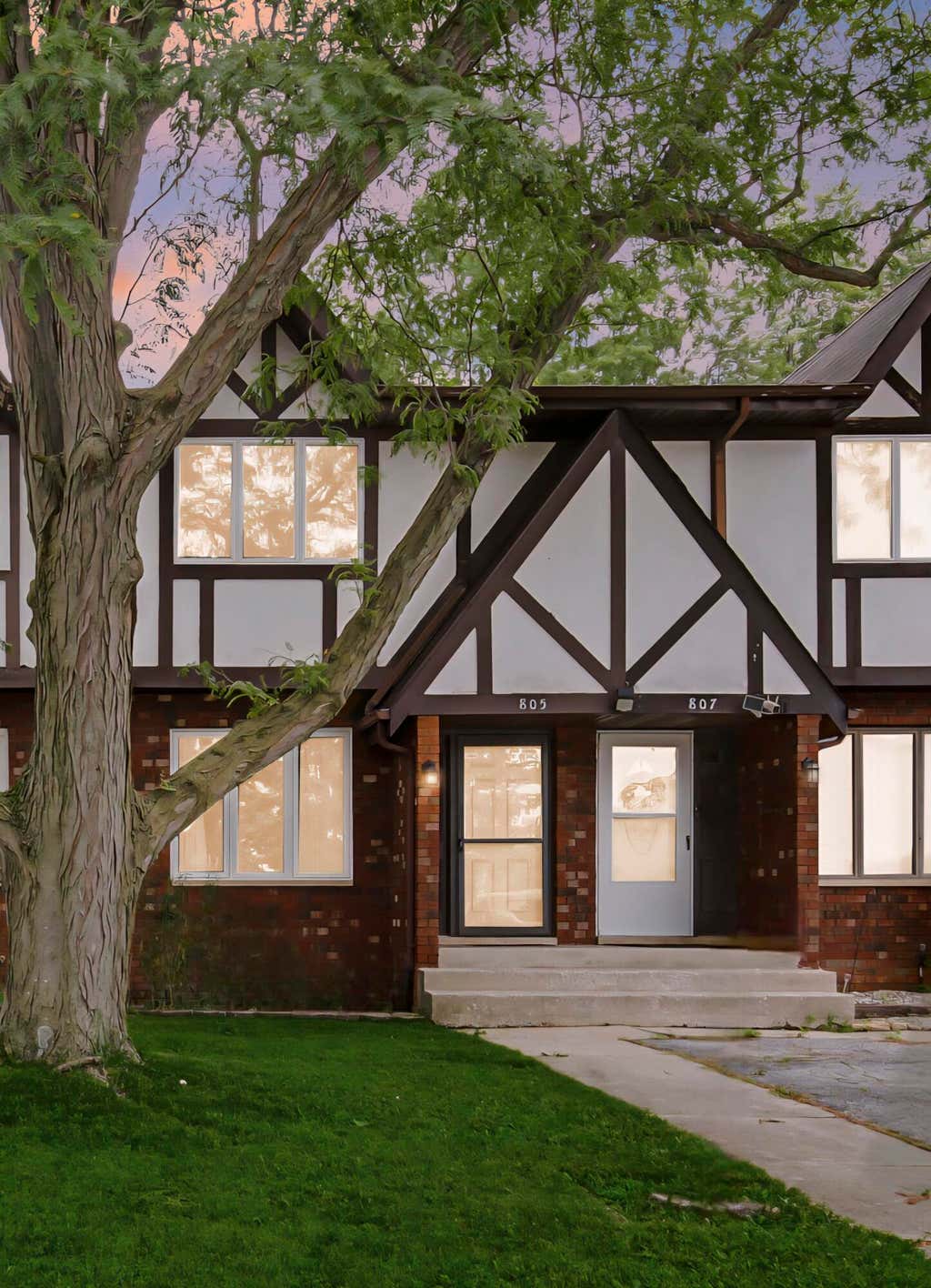 Photo of 805 Wellington Drive, Dyer, IN 46311 (MLS # 843108)