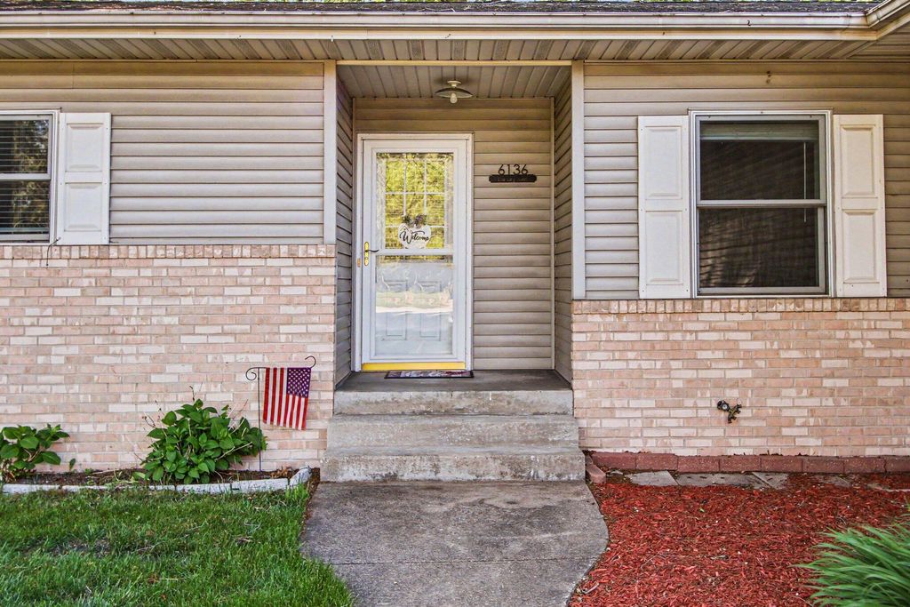 Photo of 6136 Canary Avenue, Portage, IN 46368 (MLS # 839297)