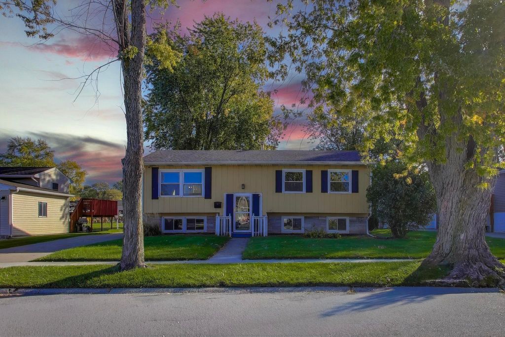 Photo of 1213 N Jay Avenue, Griffith, IN 46319 (MLS # 829986)