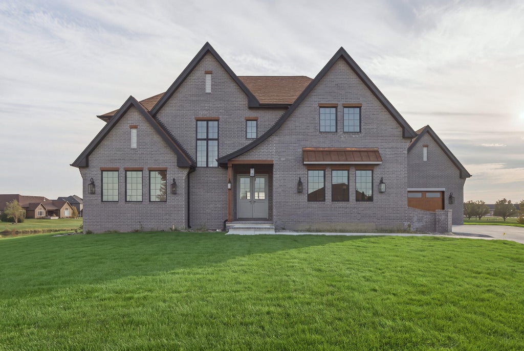 Photo of 8737 Silver Maple Cove, Saint John, IN 46373 (MLS # 847277)