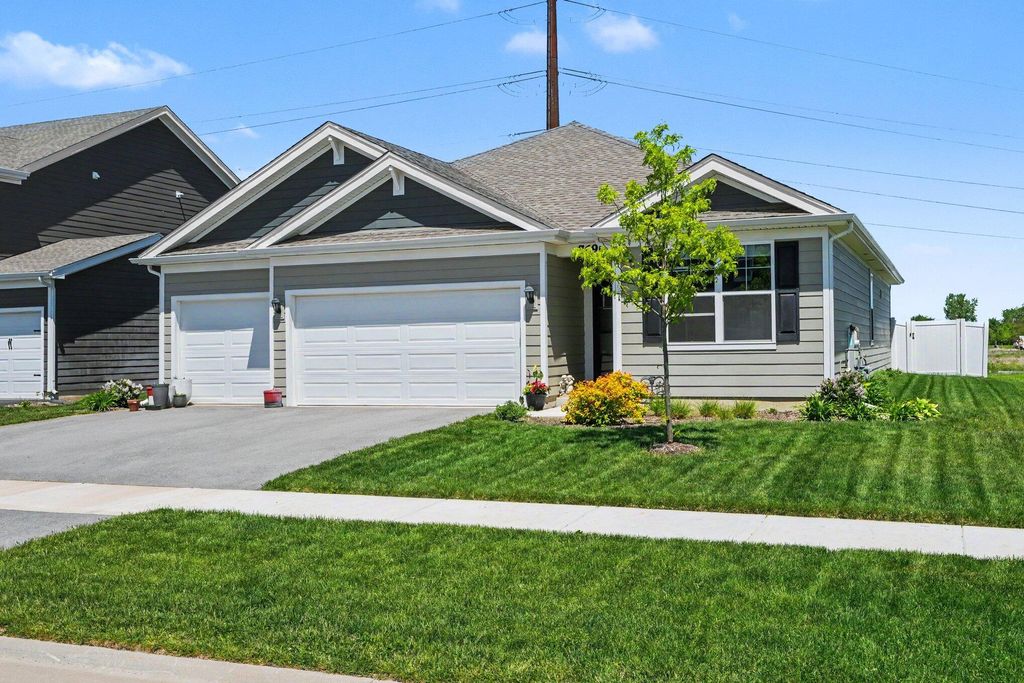 Photo of 7690 W 103rd Street, Crown Point, IN 46307 (MLS # 839262)