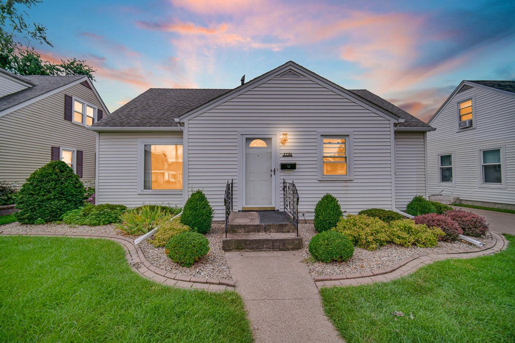 Photo of 8736 Cottage Grove Avenue, Highland, IN 46322 (MLS # 845501)