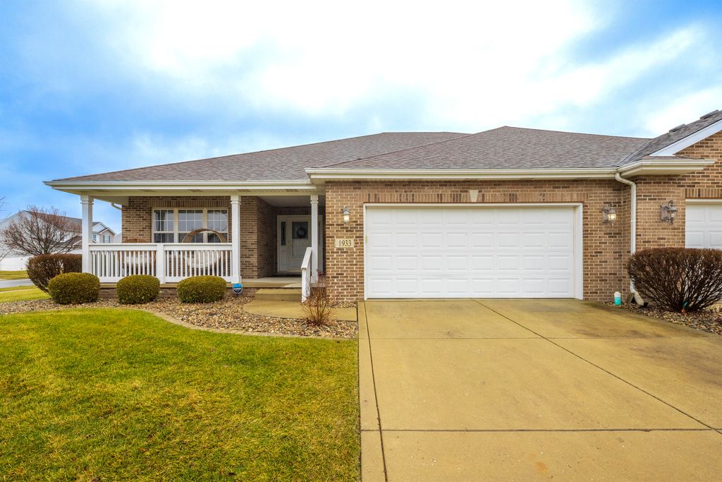 Photo of 1933 Northwinds Drive, Dyer, IN 46311 (MLS # 832669)