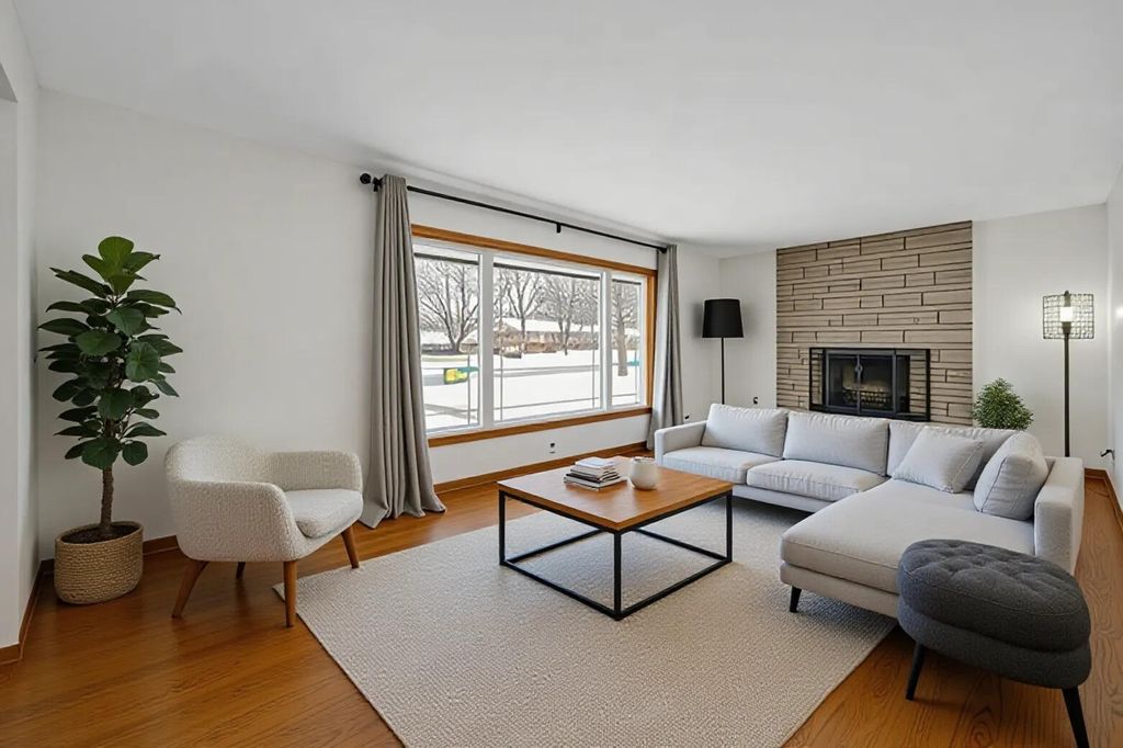 Photo of 8224 Beech Avenue, Munster, IN 46321 (MLS # 831578)