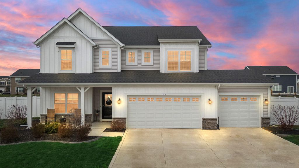 Photo of 213 Grandale Drive, Valparaiso, IN 46385 (MLS # 836914)