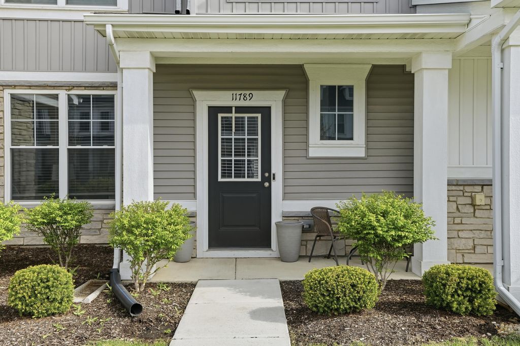 Photo of 11789 Kentucky Street, Crown Point, IN 46307 (MLS # 837683)