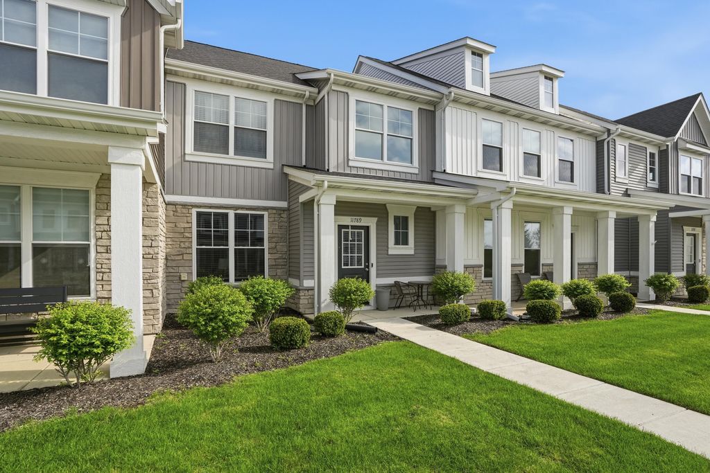 Photo of 11789 Kentucky Street, Crown Point, IN 46307 (MLS # 837683)