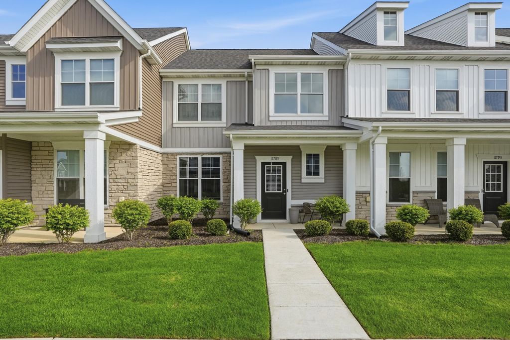 Photo of 11789 Kentucky Street, Crown Point, IN 46307 (MLS # 837683)