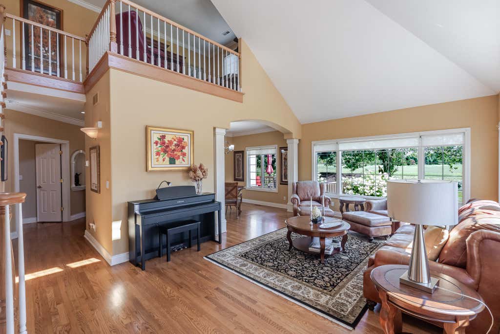 Photo of 1429 Calais Court, Chesterton, IN 46304 (MLS # 843487)
