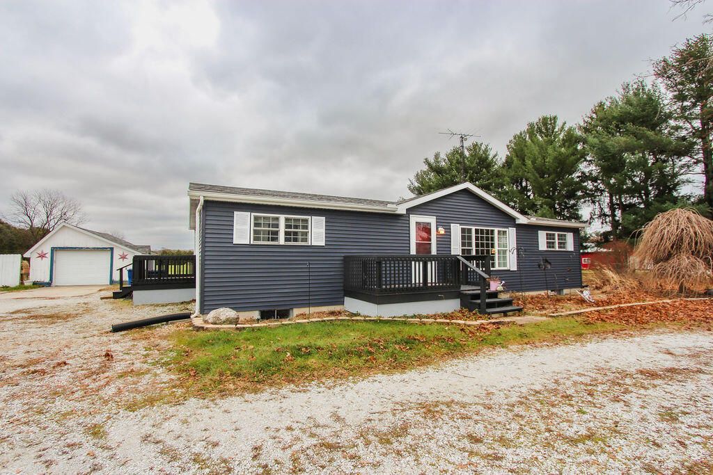 Photo of 10707 S 300 W, Union Mills, IN 46382 (MLS # 831514)