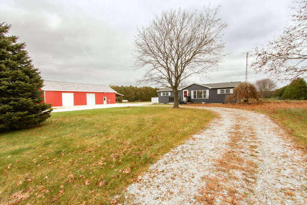 Photo of 10707 S 300 W, Union Mills, IN 46382 (MLS # 831514)