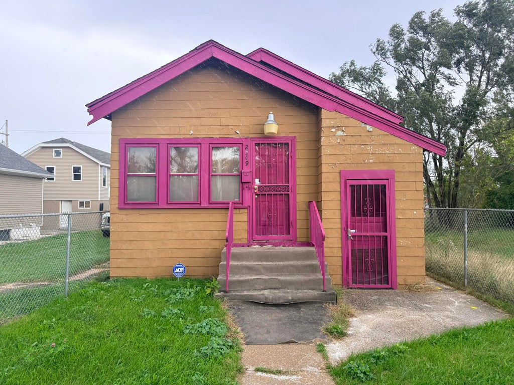 Photo of 2549 Washington Street, Gary, IN 46407 (MLS # 847300)